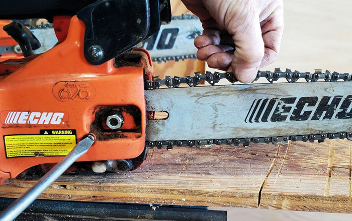 How Loose Should a Chainsaw Chain Be